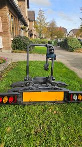 Peruzzo Pure Instinct 2-Bike Towbar Mounted Bike Rack. Used Twice