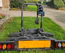 Peruzzo Pure Instinct 2-Bike Towbar Mounted Bike Rack. Used Twice