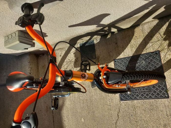 Kids strike bike size 16 inch wheels