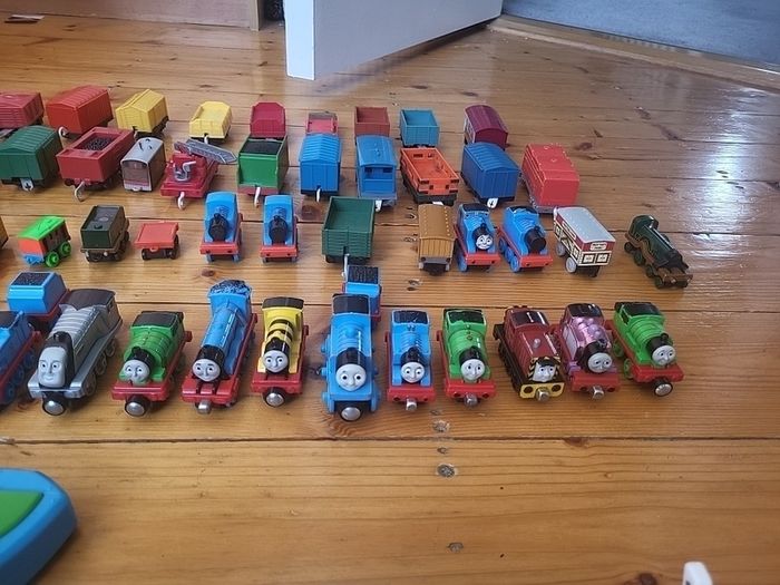 Thomas the tank everything! train sets, engines, tracks, carriages.. New Value is more than e1000.