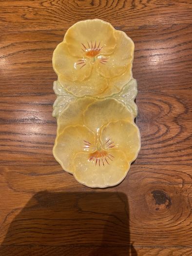 Beswick  Pansy dish
