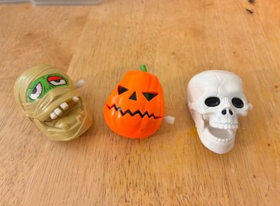 3 new Novelty windup toys