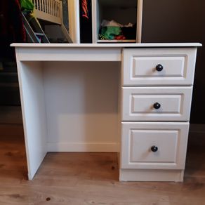 Hollywood Dressing Make-Up Table White