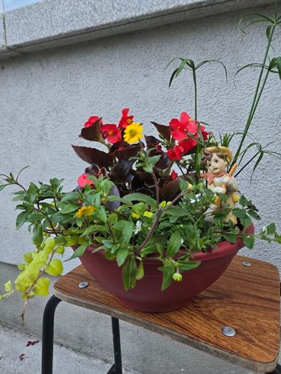 Small flower bowl