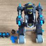 IMAGINEXT Batman  RC Transforming BatBot Robot PlaySet Image 6