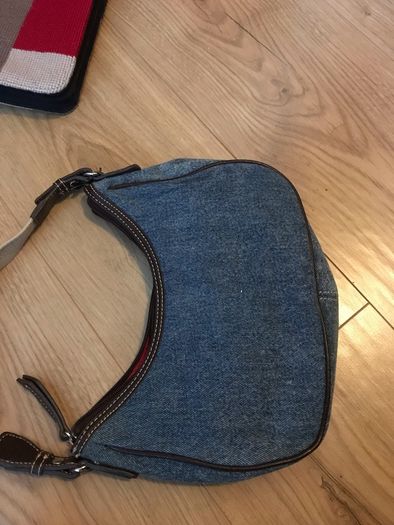 Tommy Hilfiger bag