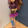 4 monster high dolls Image 3