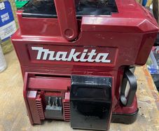 Makita DCM501 18V/12V Cordless Coffee Machine