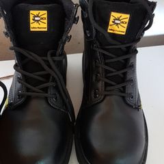 BNIB Steel Toe Capped Boots Size 4