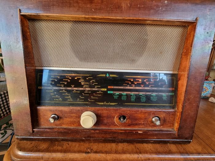 Vintage Bush AC34 valve radio receiver