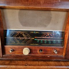 Vintage Bush AC34 valve radio receiver
