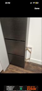 Shoe cabinet
