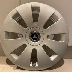 Merc Vito hubcap