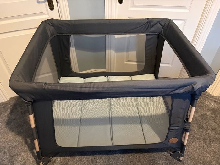 Maxi Cosi Swift Travel Cot