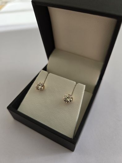Brand New 14ct Yellow Gold Natural Diamond Stud Earrings