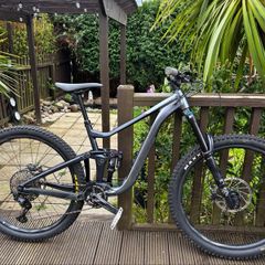 Giant Reign Full Suspension Mountain Bike