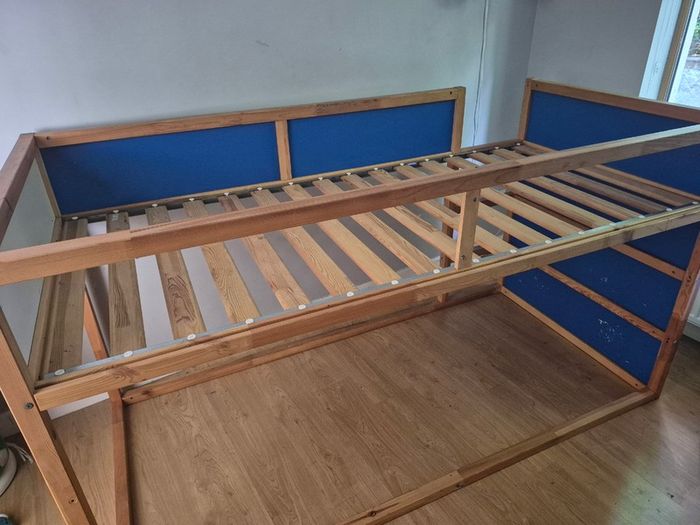 Bunk bed