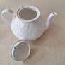 Wedgwood Strawberry & Vine Tea Set Image 4