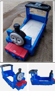 Thomas the tank engine bed.