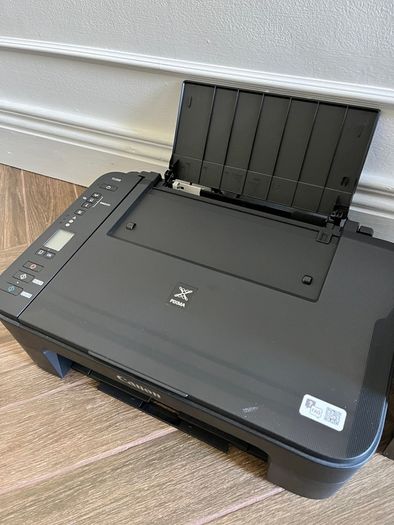 Nearly New Printer + Free Shredder