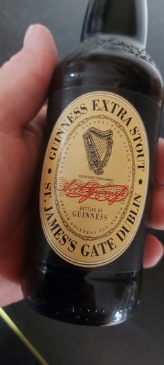 Guinness unopened bottle full,,1996 ,,see pictures for condition ,collectors item, sold as seen ,buyer collects or pays postage thank you,