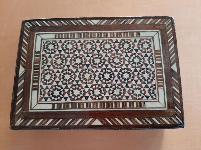 Small Syrian inlay box