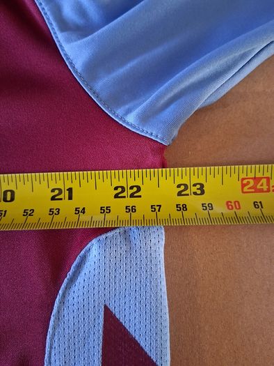 Aston Villa Jersey. Official Hummel Mens Home Jersey From Season 2006/2007.Authentic Original From The Time. Collect In Dublin Or Receive Via Post.