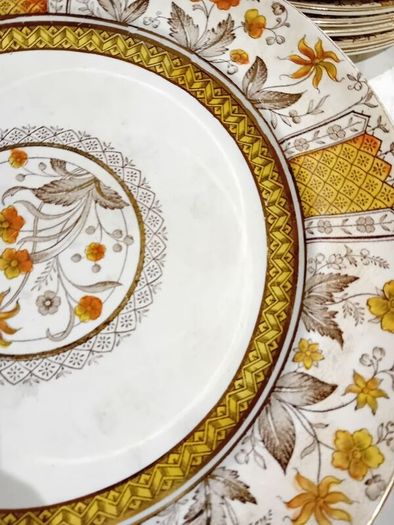 Vintage plates