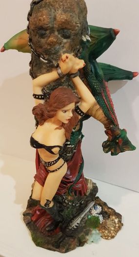 Dungeons & Dragons style large figurines X3