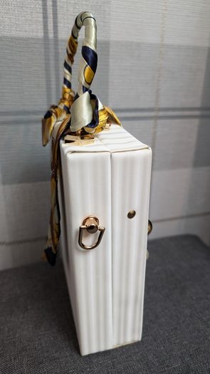 Chic Striped Design Shoulder Bag.