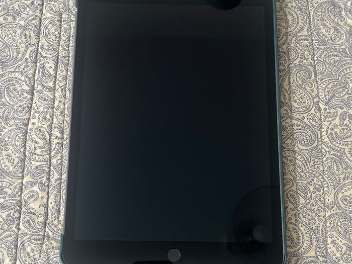 iPad - 8th Gen Apple iPad
