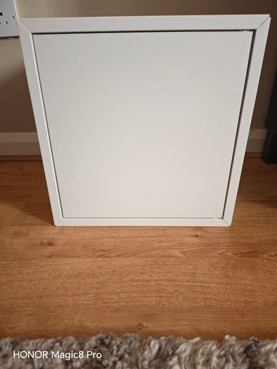 Eket cabinet