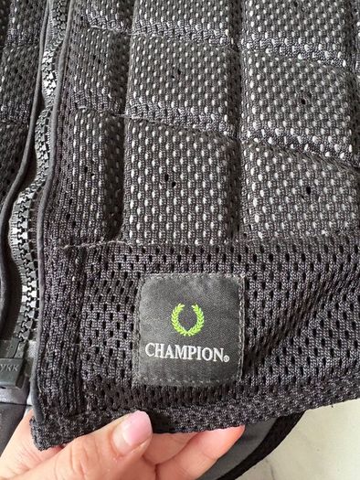 Champion Ti22 - Back protector black XLC (short)
