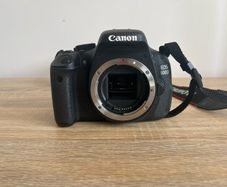 Canon EOS 600D Camera with lenses.