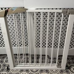 baby stair gates x2