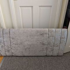 Headboard for Sm Dbl Bed Size