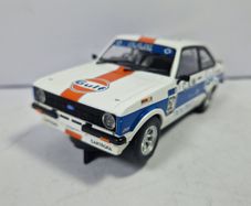 Scalextric  C4150 Ford Escort MKII RS2000 Gulf Livery Slot Car   ( rally wrc )