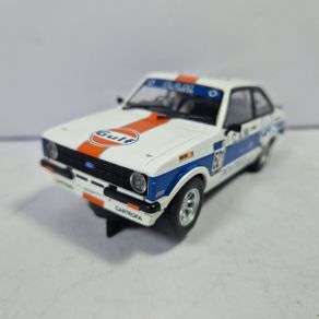 Scalextric  C4150 Ford Escort MKII RS2000 Gulf Livery Slot Car   ( rally wrc )