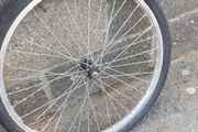 Front bicycle wheel