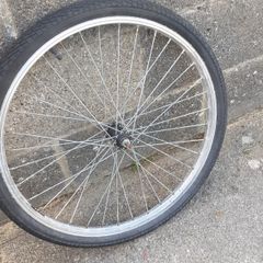 Front bicycle wheel