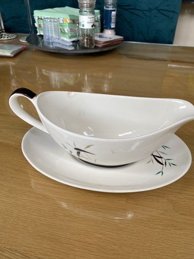 Royal Doulton Bamboo gravy/sauce boat with saucer