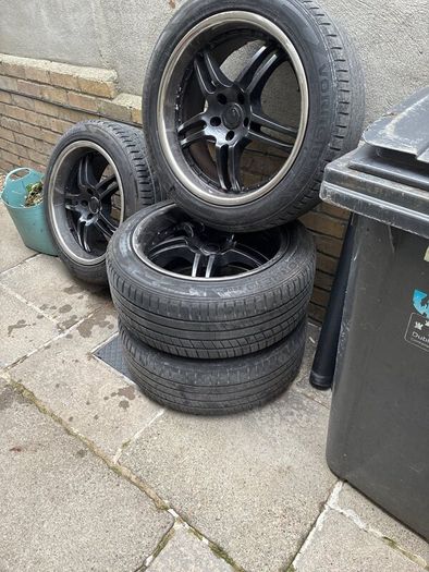 Alloy wheels