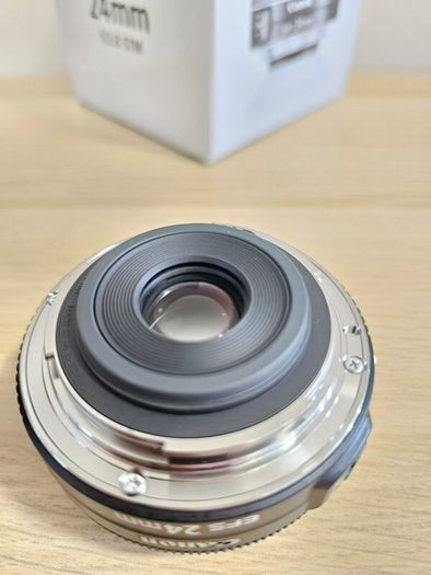 Canon 24mm efs f2.8