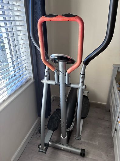 Cross trainer
