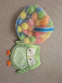 Bath toy holder and balls