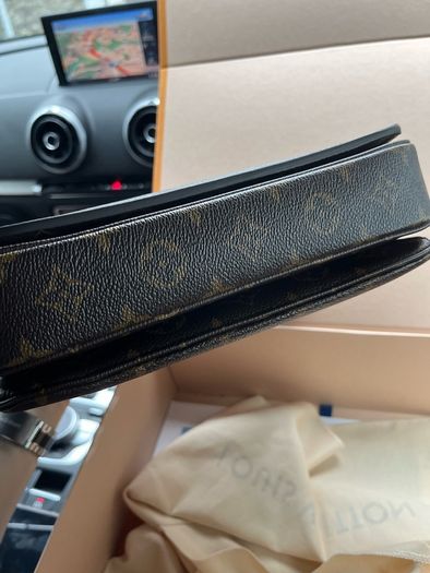 Louis Vuitton Pochette Metis handbag