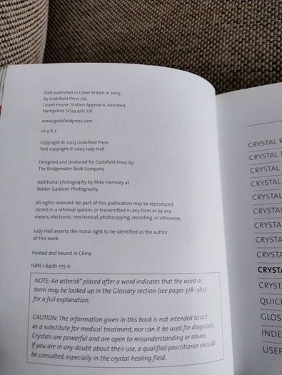 The Crystal Bible a definite guide to crystals by Judy Hall 400 pages in good condition FREE STANDARD POSTAGE INCLUDED
