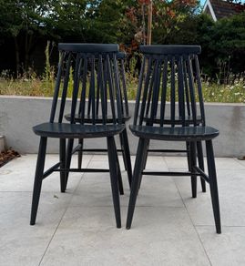 Set of 4 Black Windsor Dining Chairs | Farrow & Ball Railings