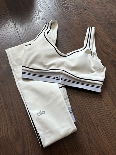 Alo Yoga Gym Set