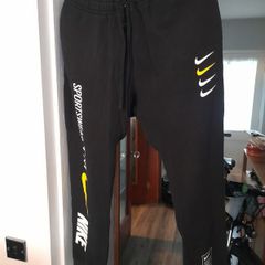 Nike  swoosh bottoms immac cond large